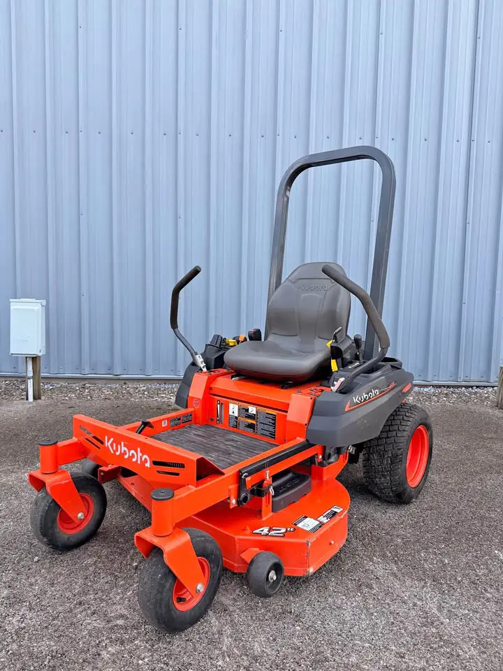 Kubota Z231 42” Zero Turn Mower