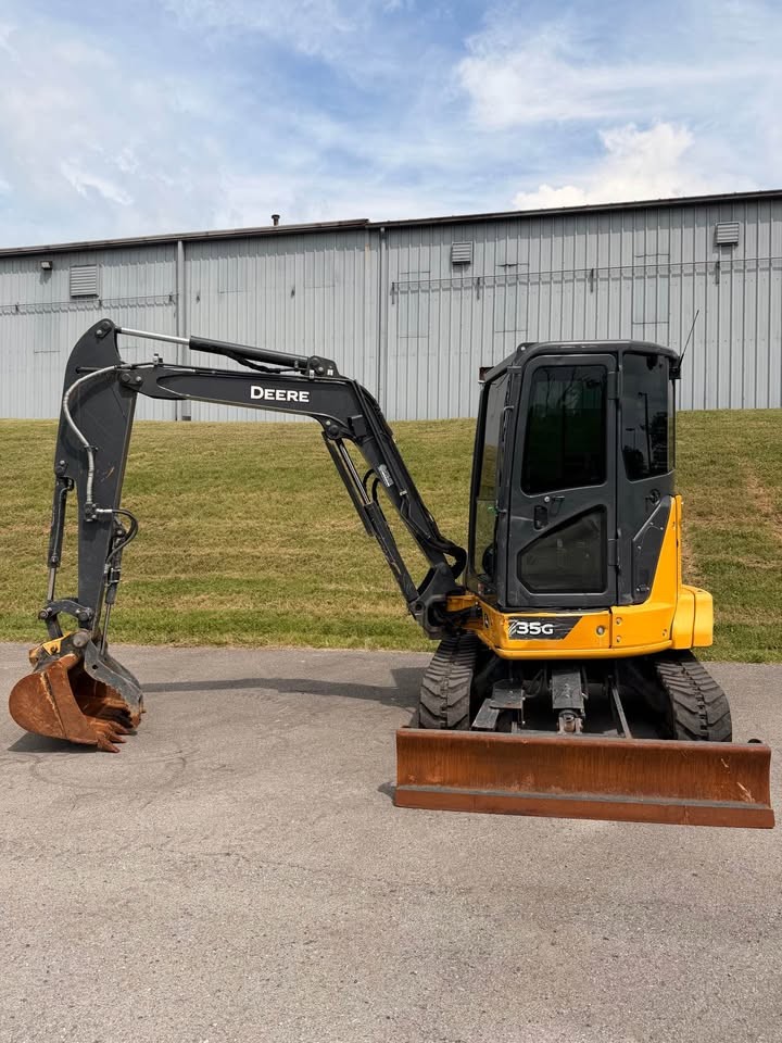 John Deere 35G