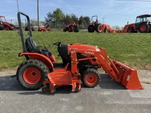 Kubota LX3310