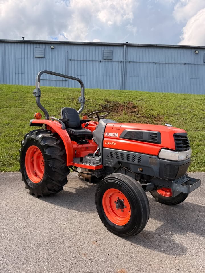 Kubota L3130 Tractor